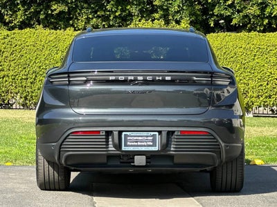 2025 Porsche Macan Electric 4