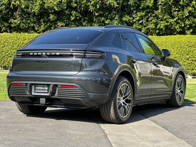2025 Porsche Macan Electric 4