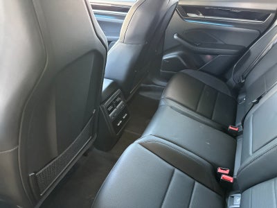 2026 Porsche Macan Macan 4 Electric