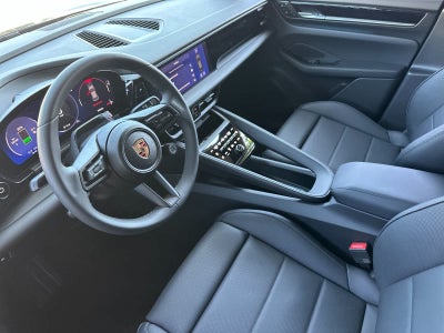 2026 Porsche Macan Macan 4 Electric