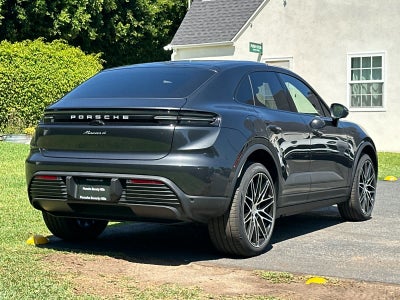 2026 Porsche Macan Macan 4 Electric
