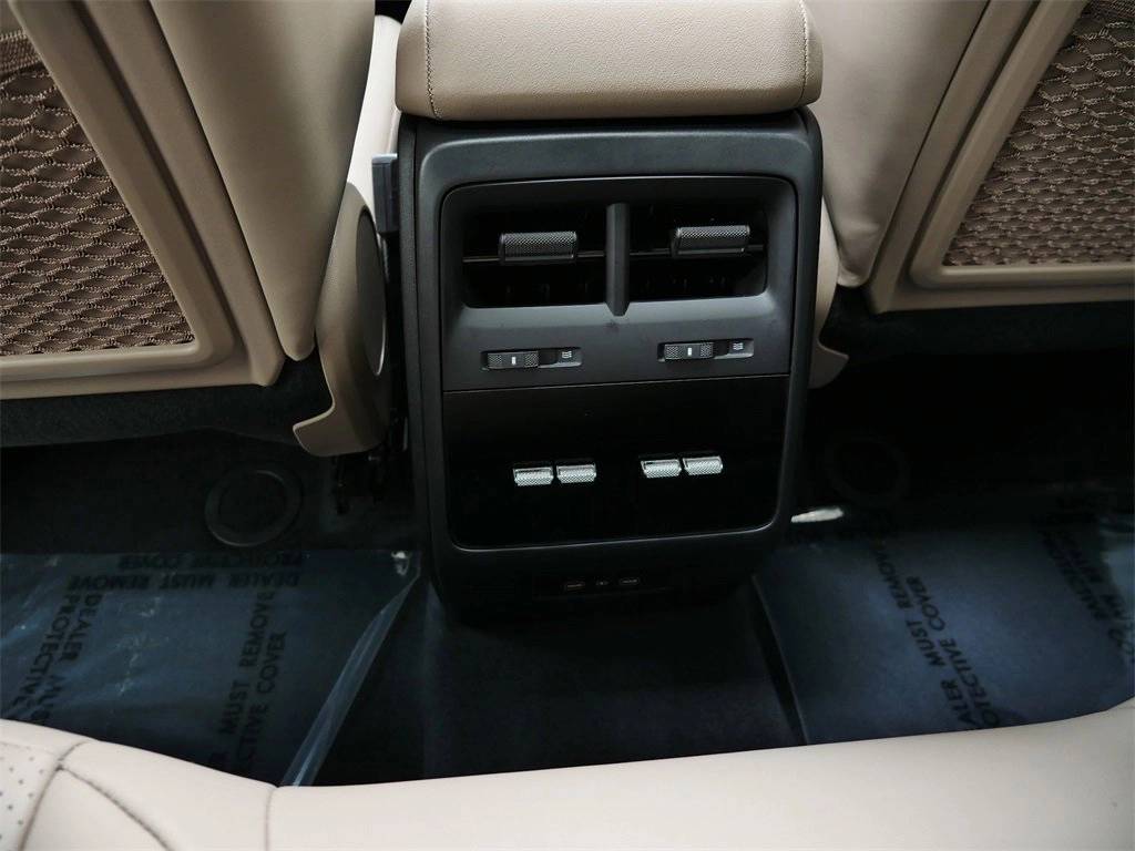 2025 Porsche Macan Electric 4