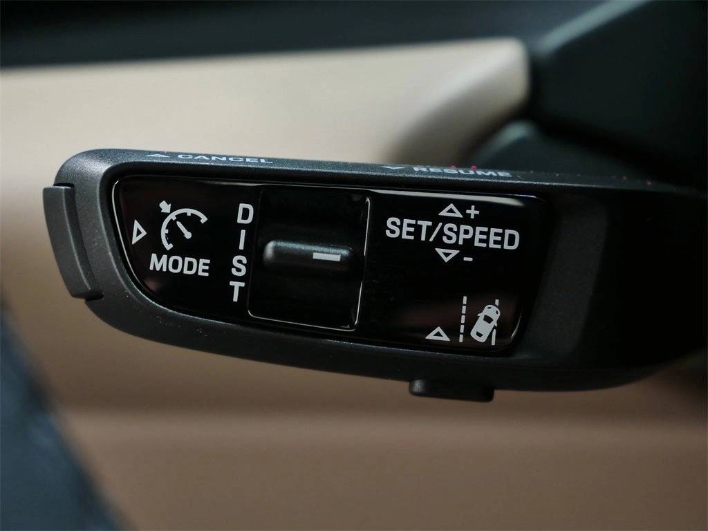 2025 Porsche Macan Electric 4