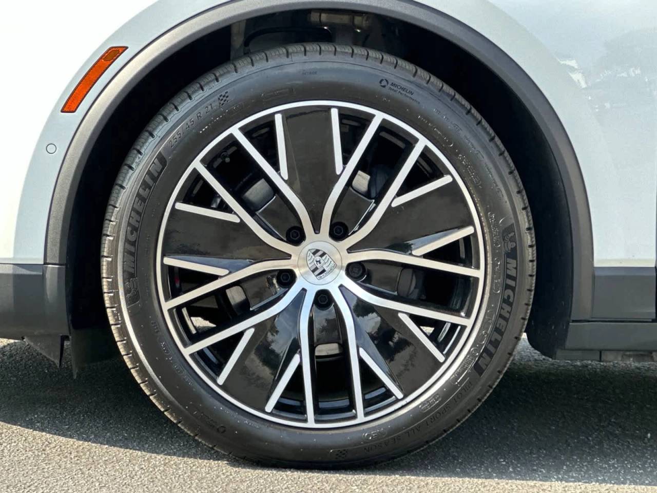 2025 Porsche Macan 4 Electric