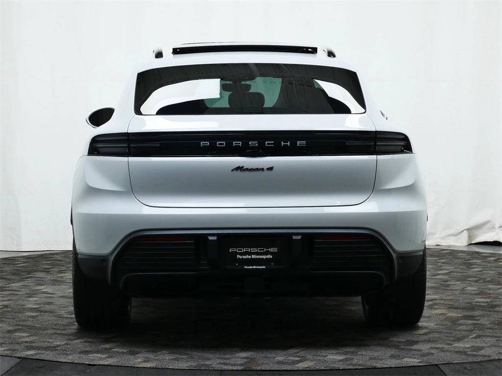 2025 Porsche Macan Electric 4