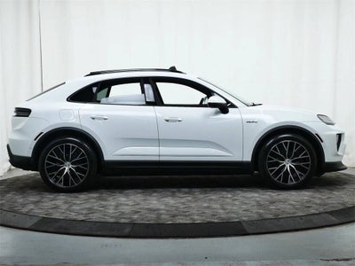 2025 Porsche Macan Electric 4