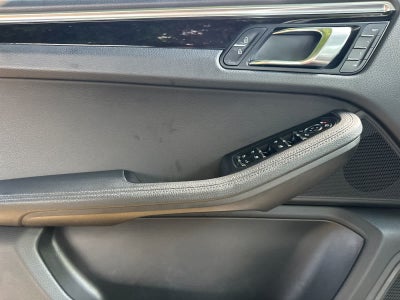 2021 Porsche Macan Macan S