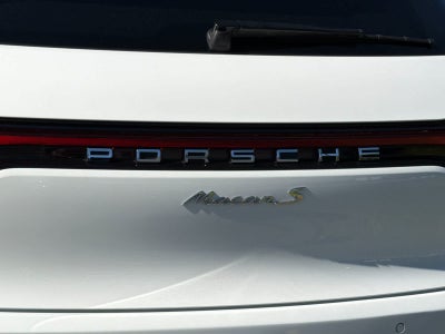 2021 Porsche Macan Macan S