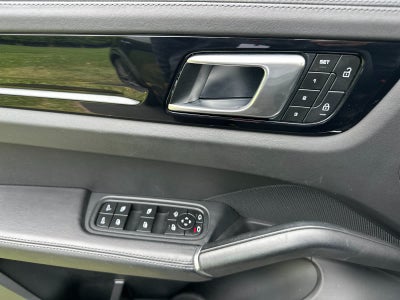 2023 Porsche Cayenne S