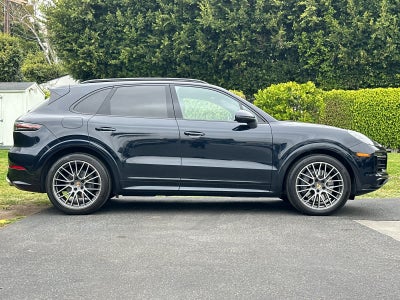 2023 Porsche Cayenne S