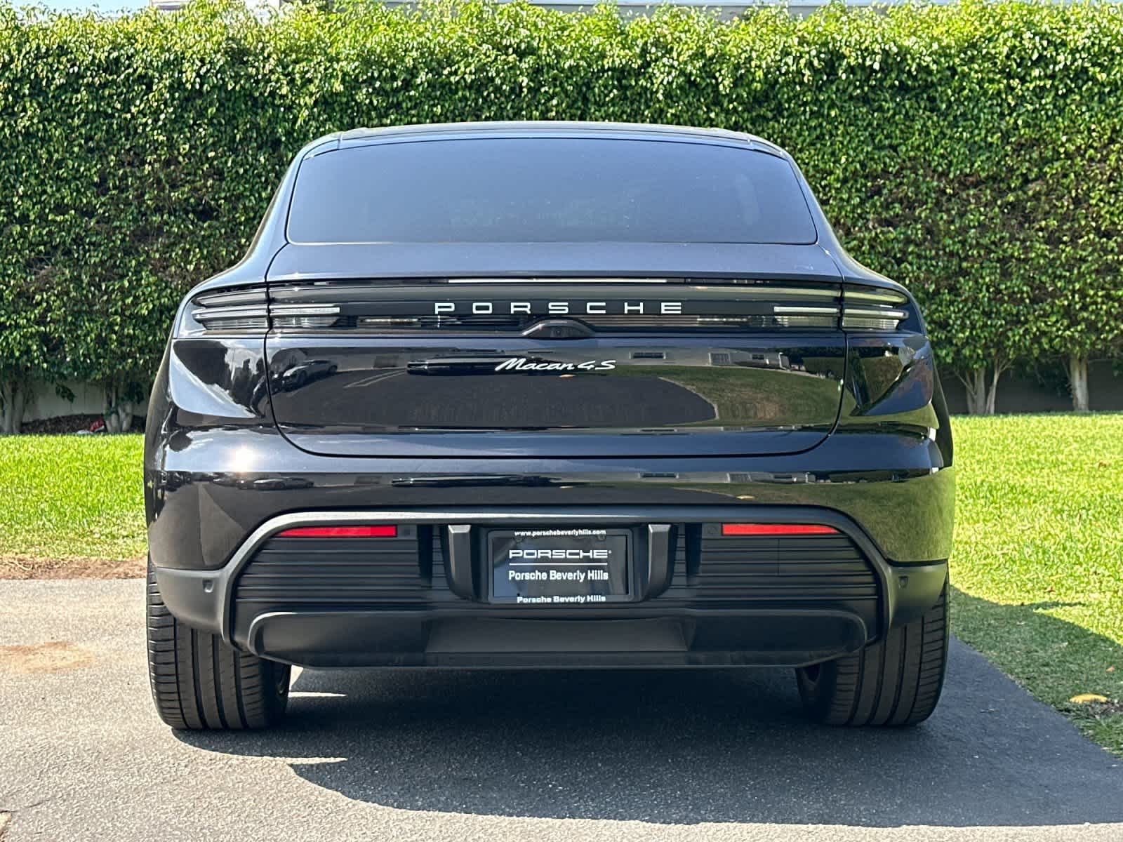 2025 Porsche Macan Macan 4S Electric