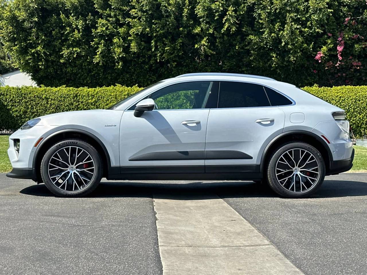 2026 Porsche Macan 4S Electric