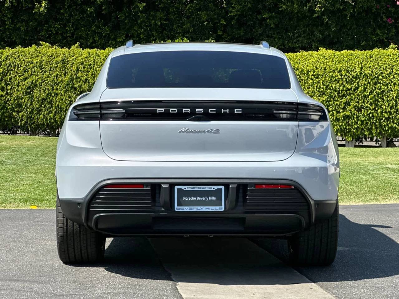 2026 Porsche Macan 4S Electric