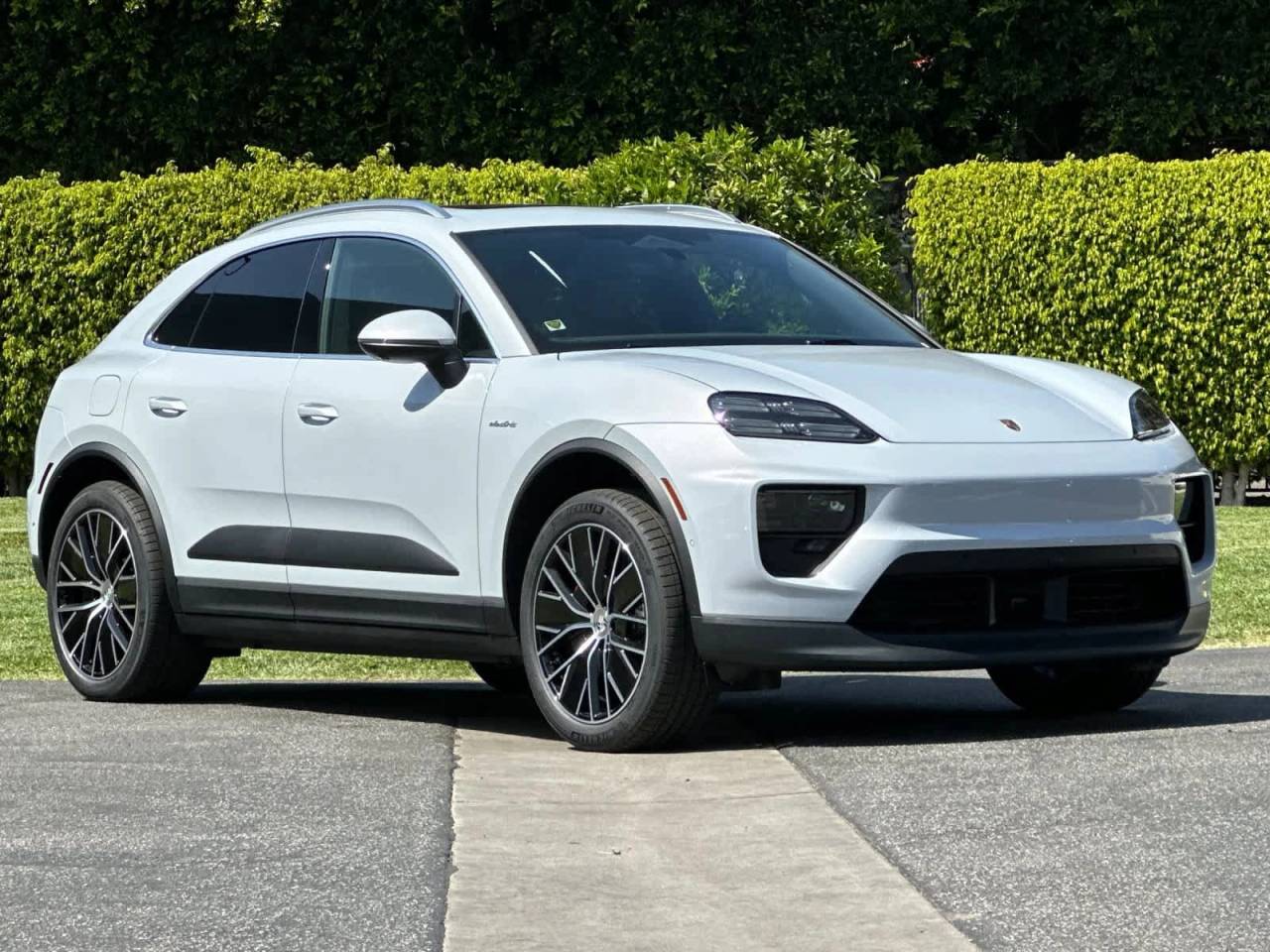 2026 Porsche Macan 4S Electric