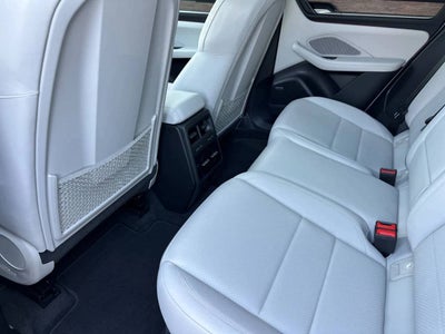 2025 Porsche Macan 4S Electric