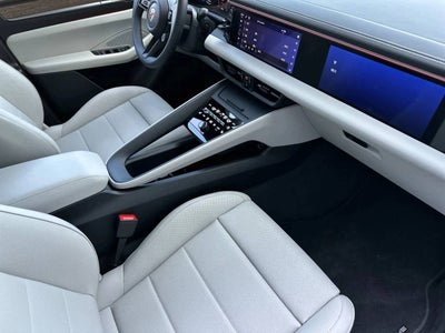 2025 Porsche Macan 4S Electric
