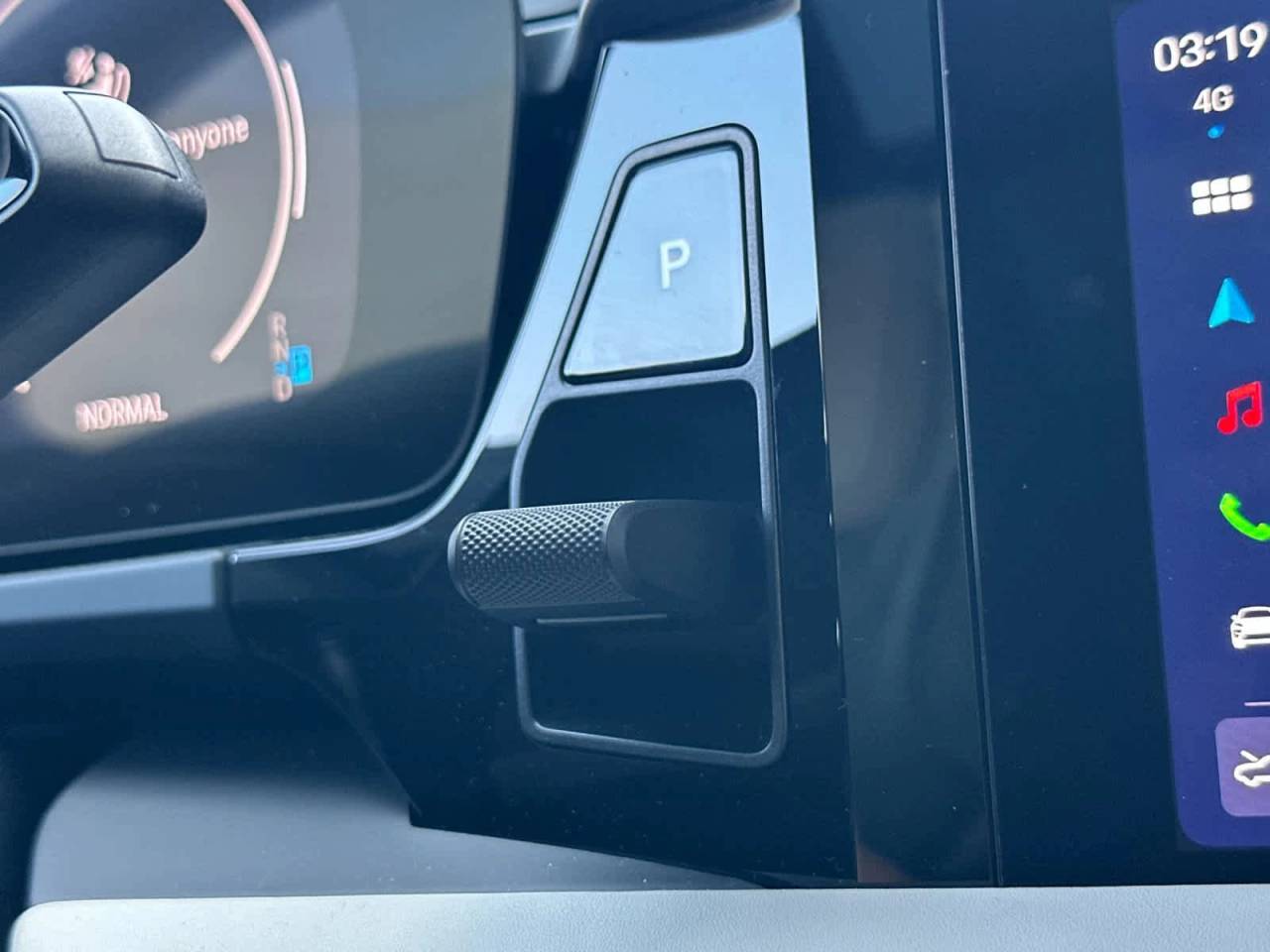 2025 Porsche Macan 4S Electric