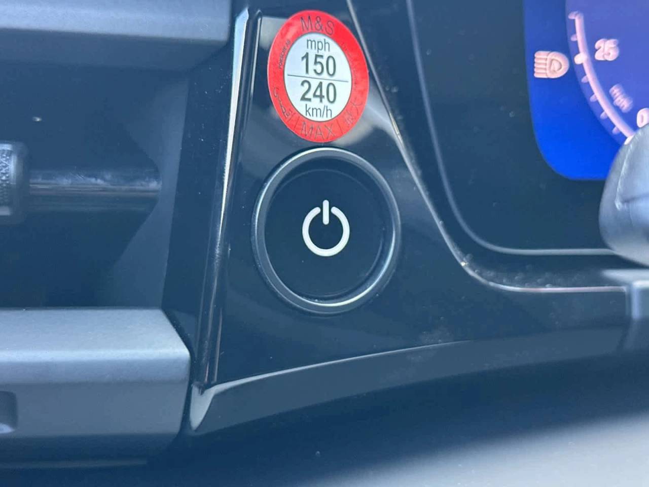 2025 Porsche Macan 4S Electric