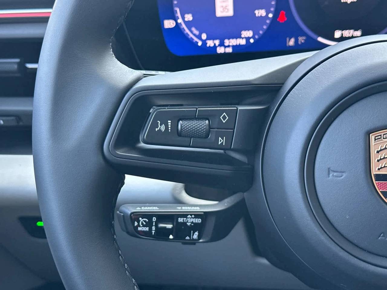2025 Porsche Macan 4S Electric