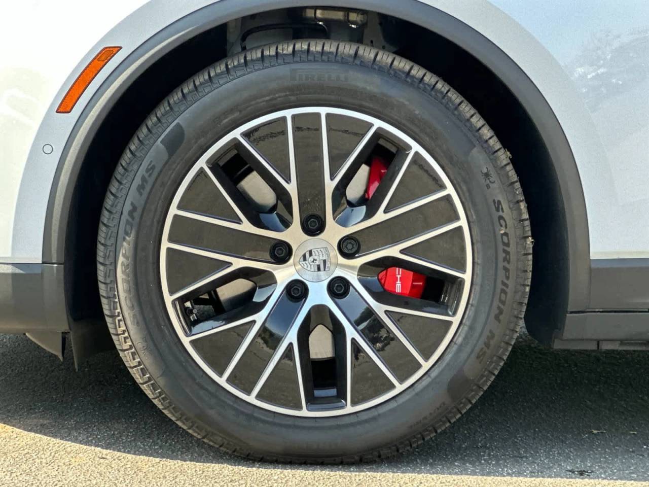 2025 Porsche Macan 4S Electric