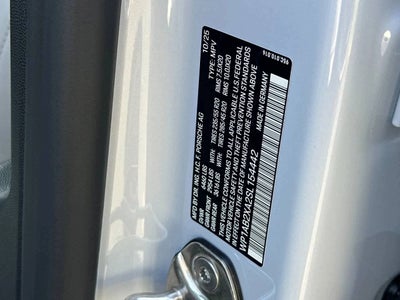2025 Porsche Macan 4S Electric