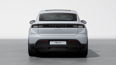 2025 Porsche Macan 4S Electric