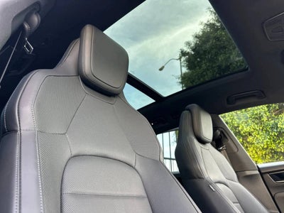 2025 Porsche Macan 4S Electric