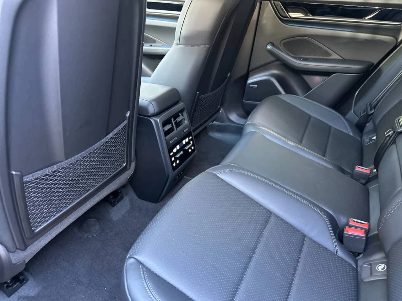 2026 Porsche Macan 4S Electric