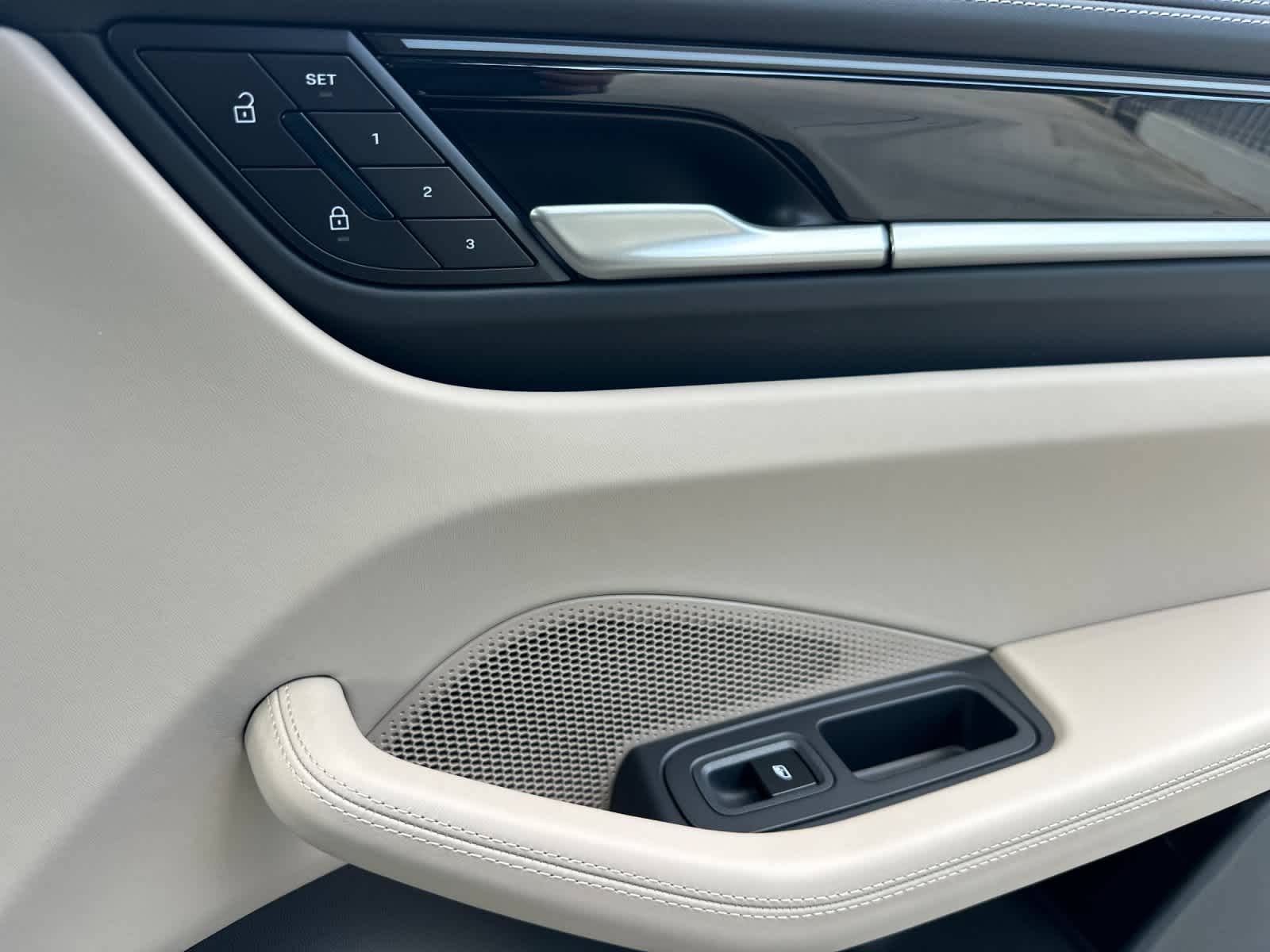 2026 Porsche Macan Macan 4S Electric