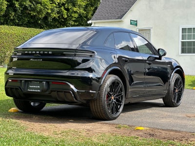 2026 Porsche Macan Macan 4S Electric
