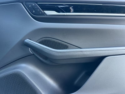 2025 Porsche Macan Macan 4S Electric