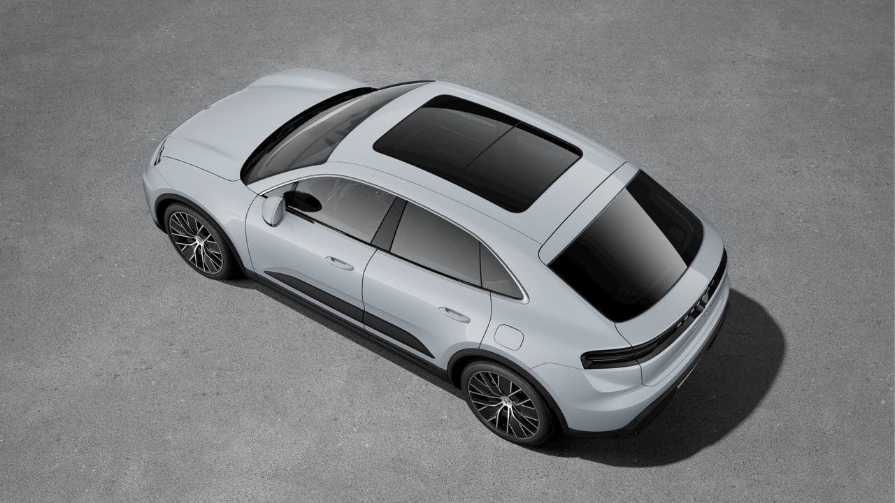 2025 Porsche Macan 4S Electric