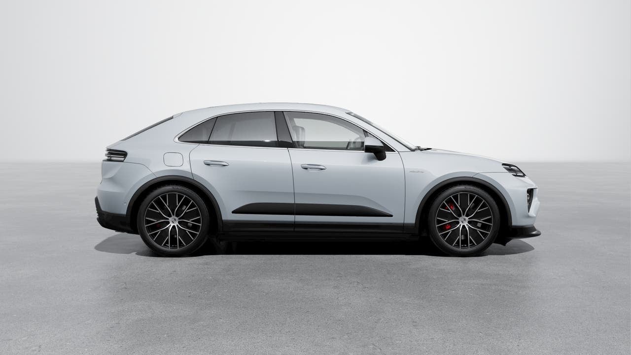 2025 Porsche Macan 4S Electric