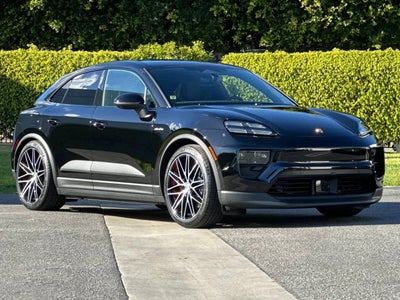 2026 Porsche Macan 4S Electric