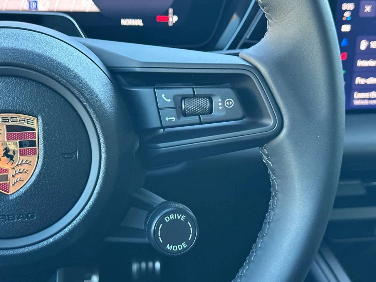 2026 Porsche Macan 4S Electric