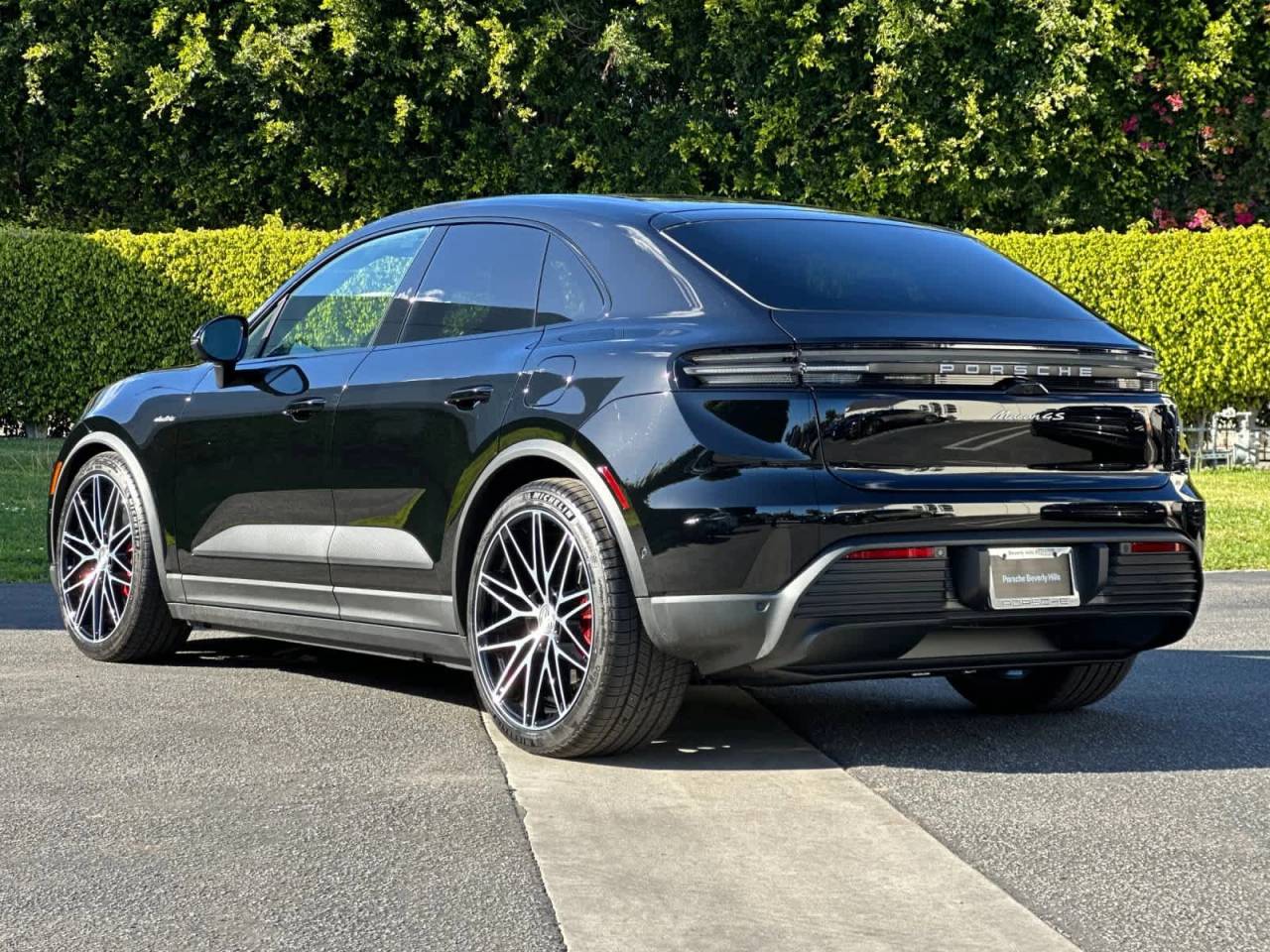 2026 Porsche Macan 4S Electric