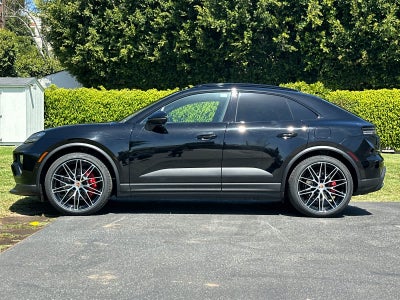 2026 Porsche Macan 4S Electric