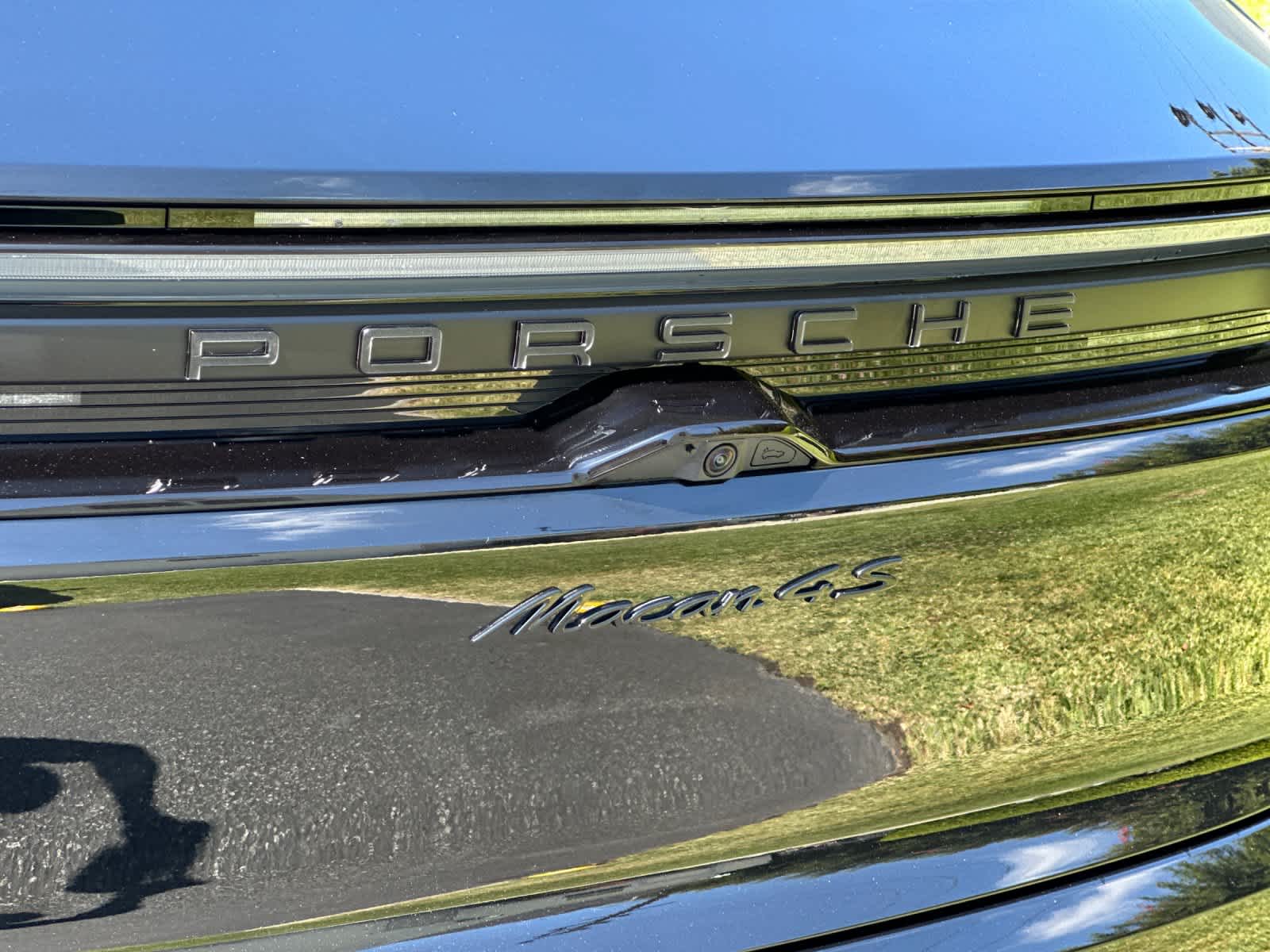 2026 Porsche Macan 4S Electric