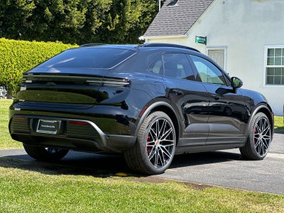 2026 Porsche Macan 4S Electric