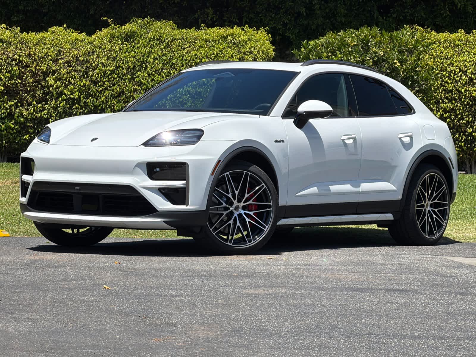 2026 Porsche Macan Macan Turbo Electric