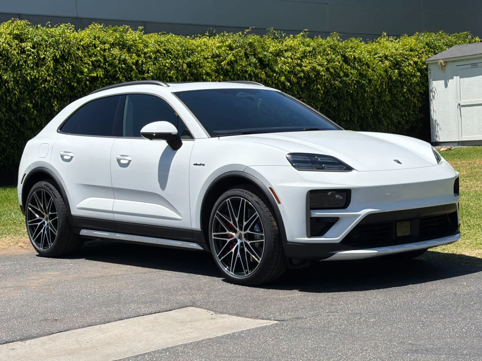 2026 Porsche Macan Macan Turbo Electric