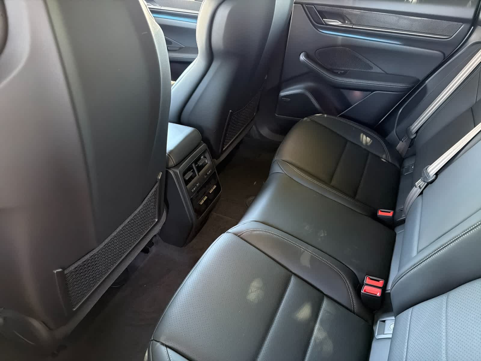 2026 Porsche Macan Macan Turbo Electric