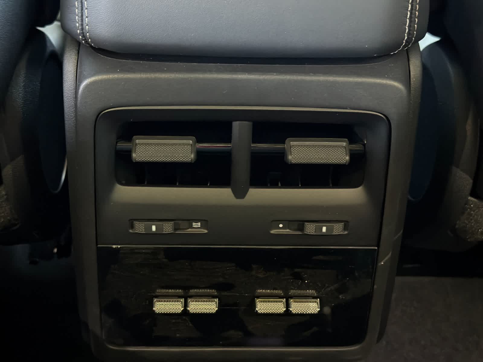 2026 Porsche Macan Macan Turbo Electric