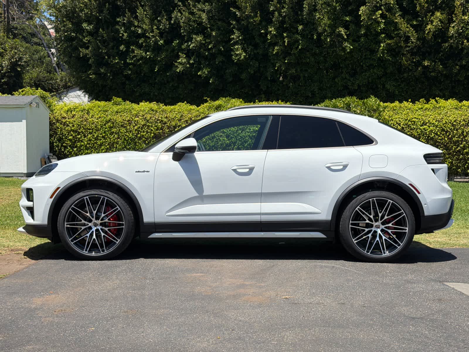 2026 Porsche Macan Macan Turbo Electric