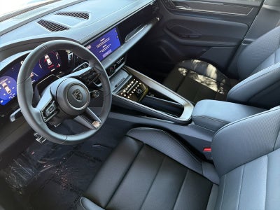 2026 Porsche Macan Macan Turbo Electric