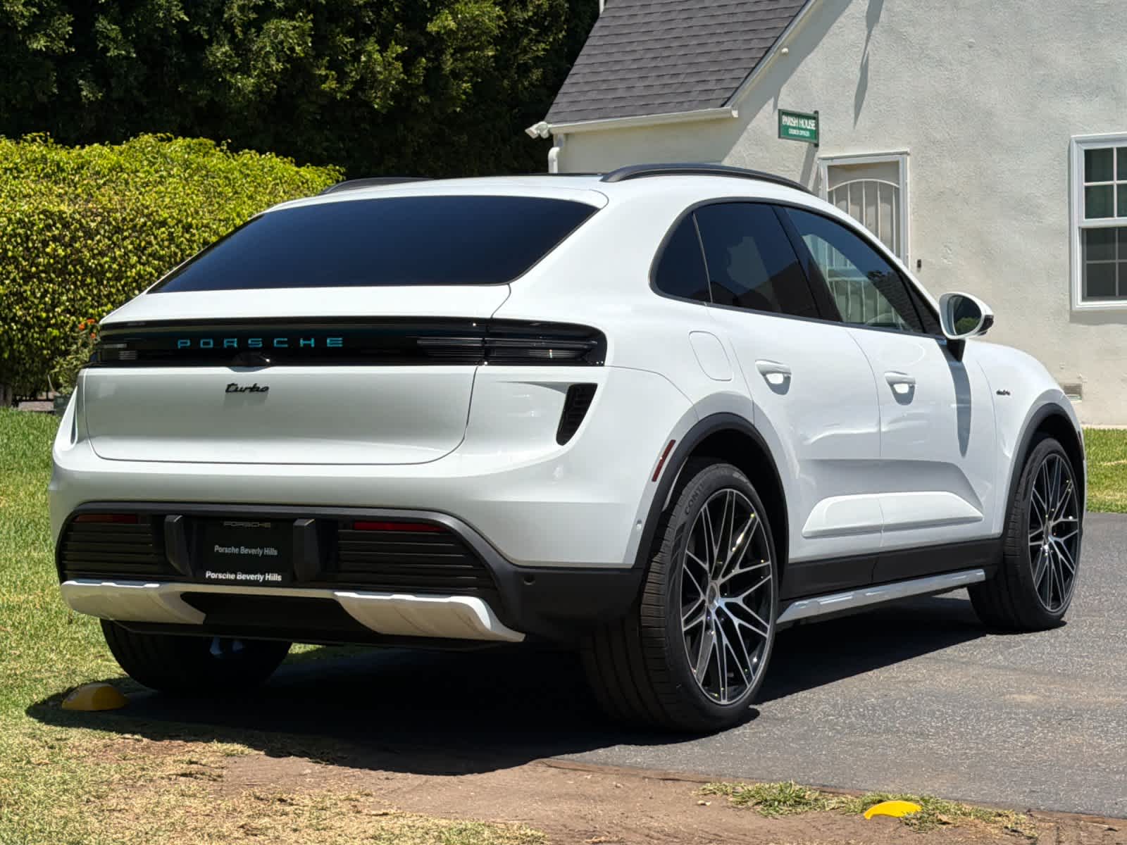 2026 Porsche Macan Macan Turbo Electric