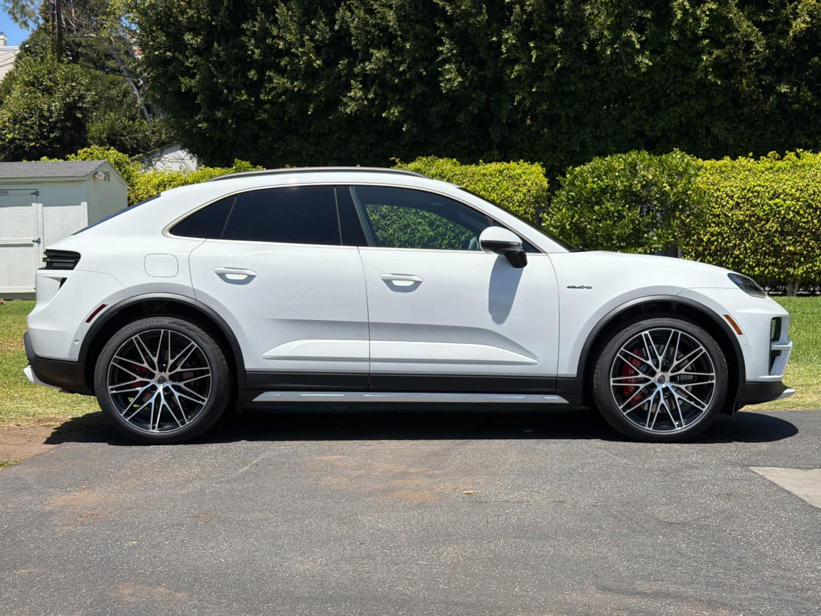 2026 Porsche Macan Macan Turbo Electric