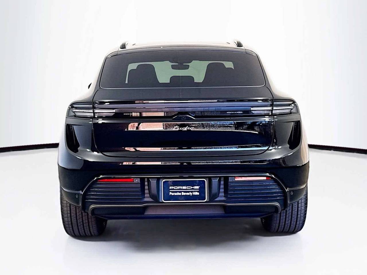 2025 Porsche Macan Electric Turbo