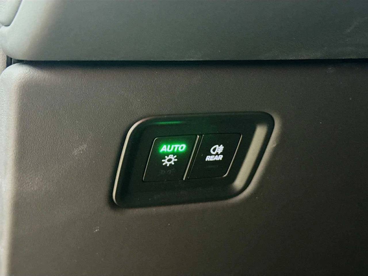 2025 Porsche Macan Electric Turbo