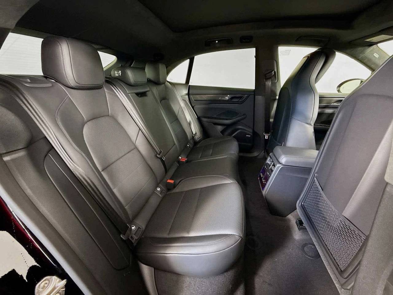 2025 Porsche Macan Electric Turbo